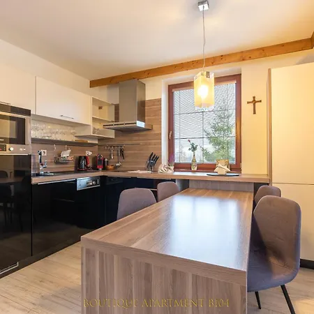 Boutique In Kukucka Residences